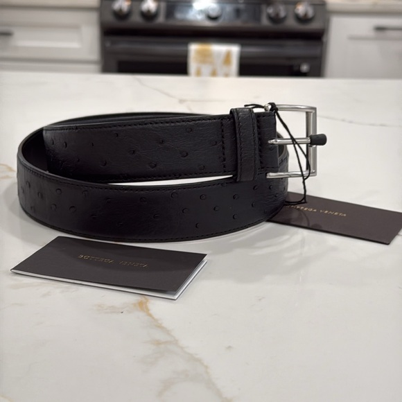 ⭐️⭐️⭐️SOLD⭐️⭐️⭐️Bottega Veneta Textured Dot Leather Belt - Picture 3 of 8